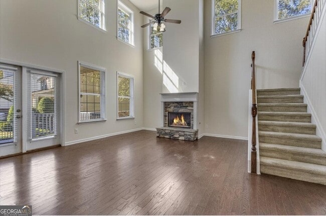 Foto del edificio - 1234 King Springs Ct SE