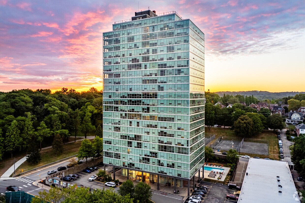 Foto principal - Highland House Tower by Albion