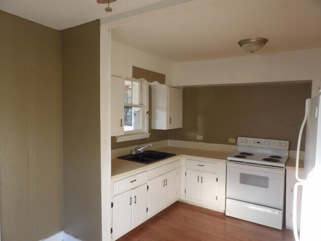 Building Photo - 7915 US-64