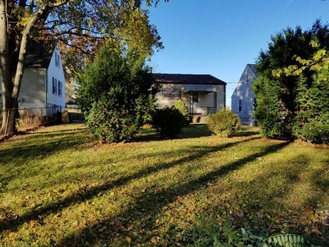 Building Photo - 8854 Harold Dr