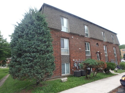 Primary Photo - 1802 E Broadway