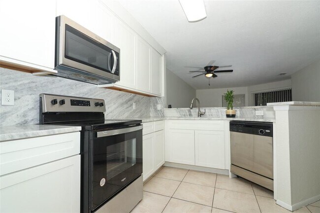 Foto del edificio - 7808 Sugar Brook Ct
