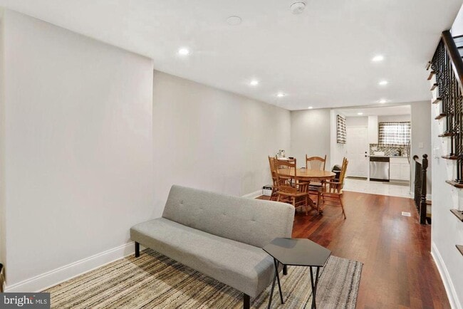 Foto del edificio - 2031 S Beechwood St