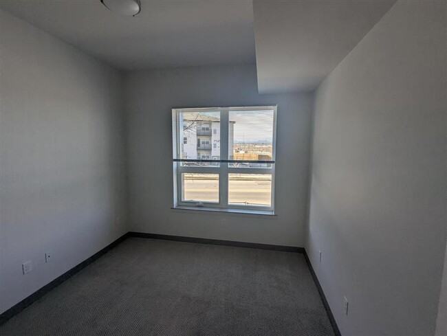 Building Photo - SP Crossing Apartments