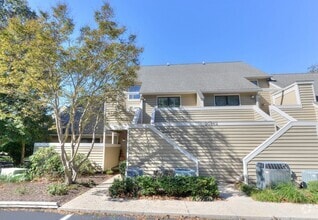 Building Photo - 20862 Spring Lake Dr