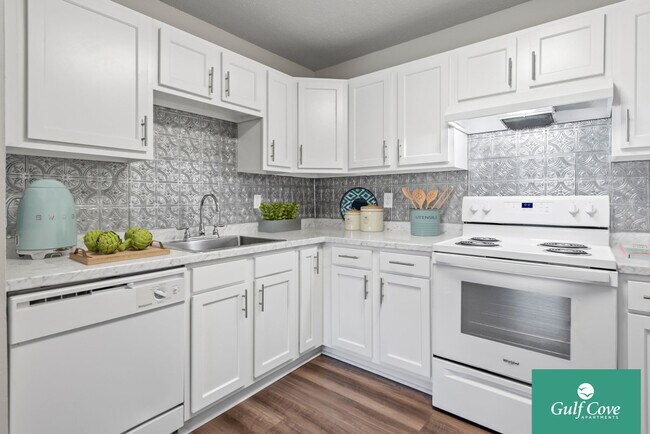 Foto del edificio - Gulf Cove Apartments LLC