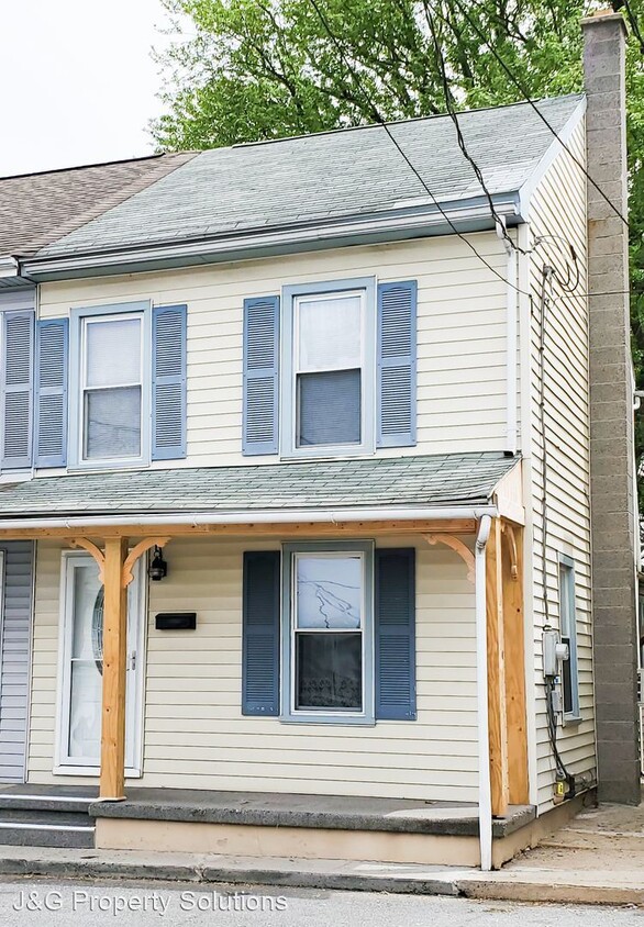 Primary Photo - 3 br, 1 bath House - 228 S. 6th Avenue
