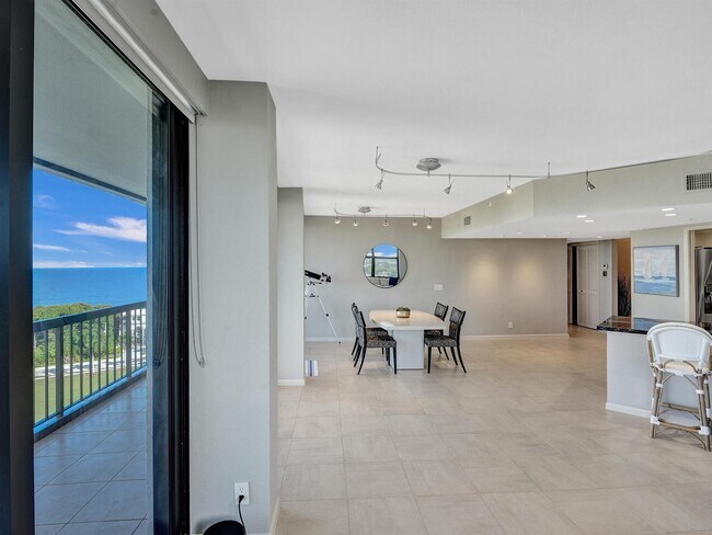 Building Photo - 4748 S Ocean Blvd