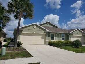 Building Photo - 7104 W Lenox Cir