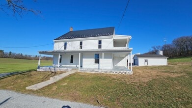 Building Photo - 13907 Newcomer Rd