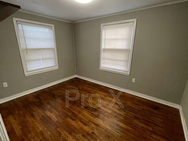 Foto del edificio - 611 E 20th St