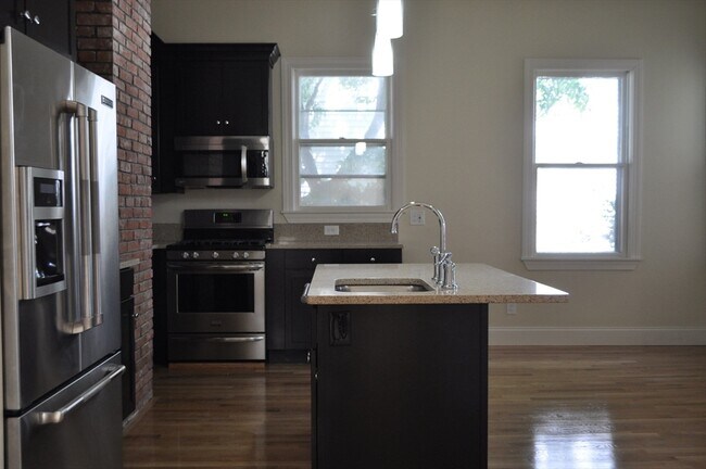 Building Photo - 34 Juniper St
