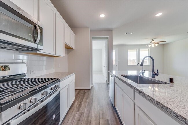 Foto del edificio - 2639 Westward Hl Dr