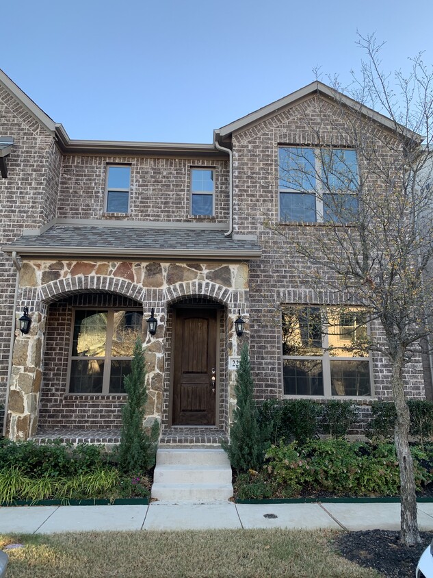 2213 Epitome Ave, Flower Mound, TX 75028 Townhome Rentals in Flower