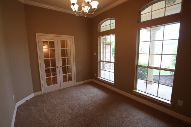 Foto del edificio - Coming Soon: Beautiful 3 Bedroom, 2 Bath n...