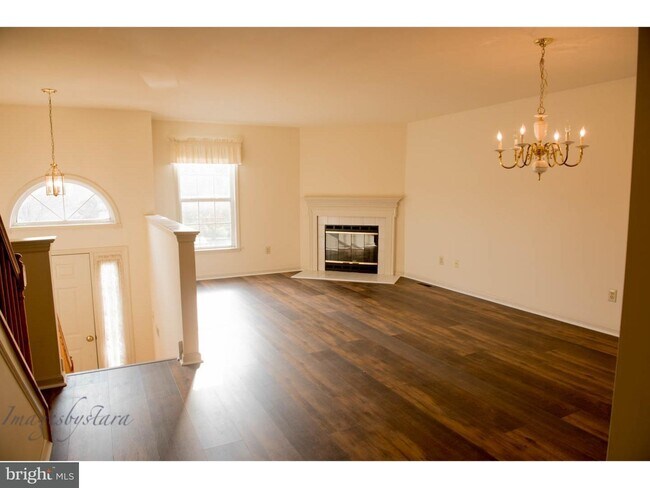 Foto del edificio - 3605 Columbia Ct Way