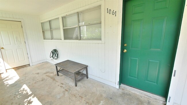 Foto del edificio - 781 Country Pl Dr