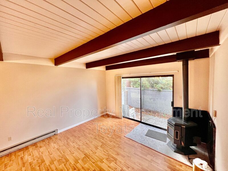 Foto principal - 7650 Birch Bay Dr