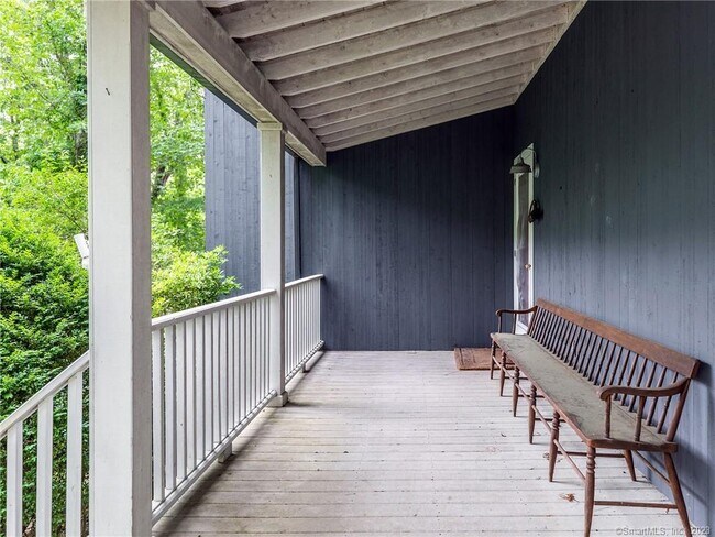 Building Photo - 23 Nettleton Hollow Rd
