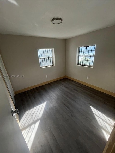 Foto del edificio - 1180 NW 64th St