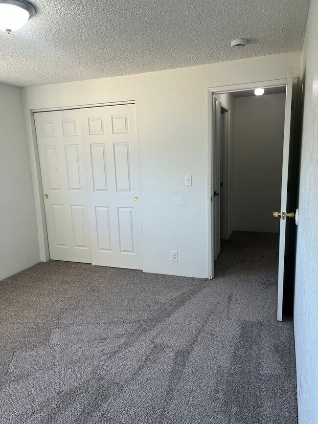 Foto del edificio - 511-513 Plum St