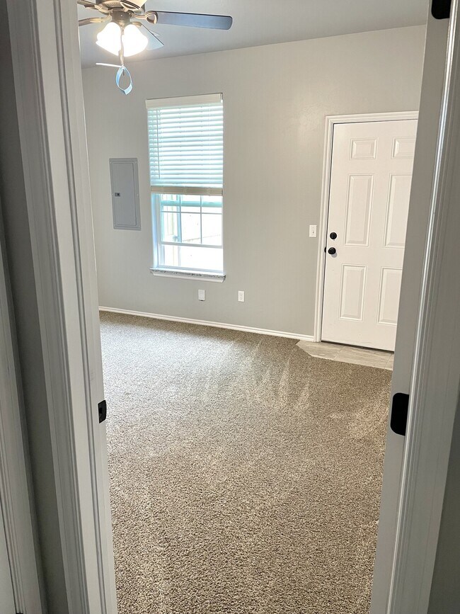 Building Photo - 1839 Cypress Lane