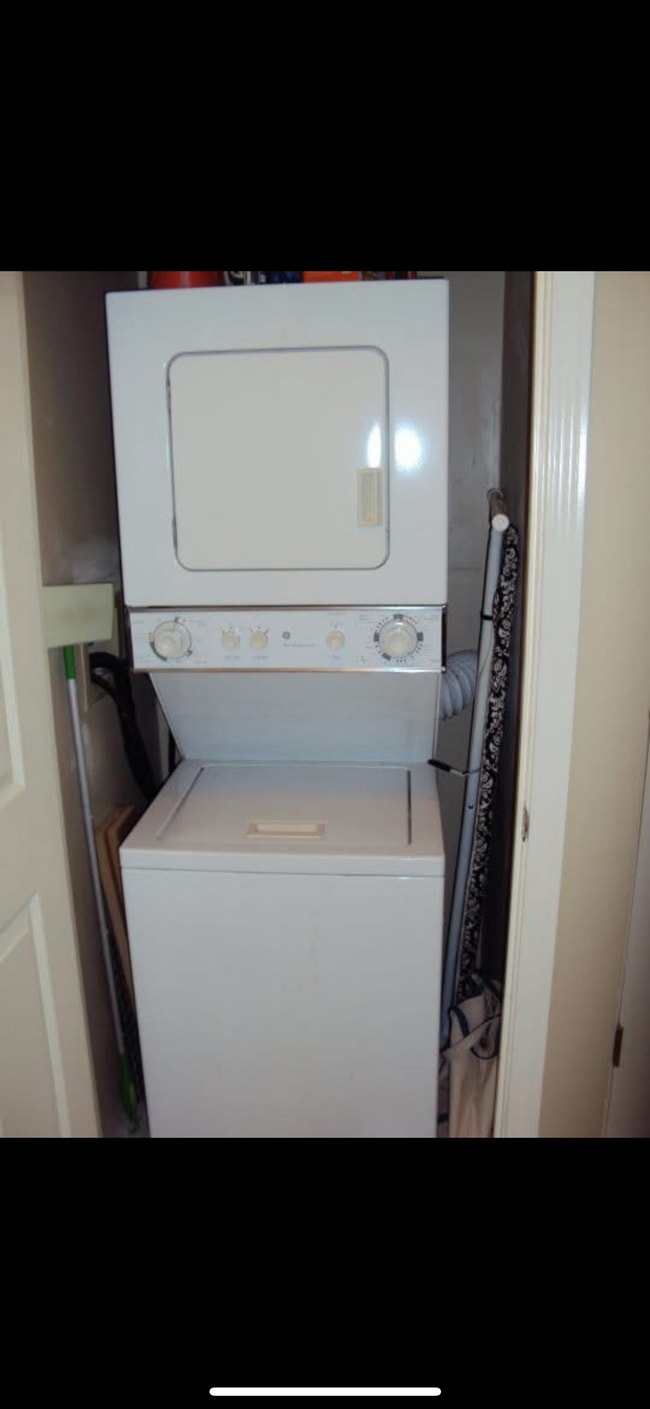 Foto del edificio - 2730 Brownsboro Rd