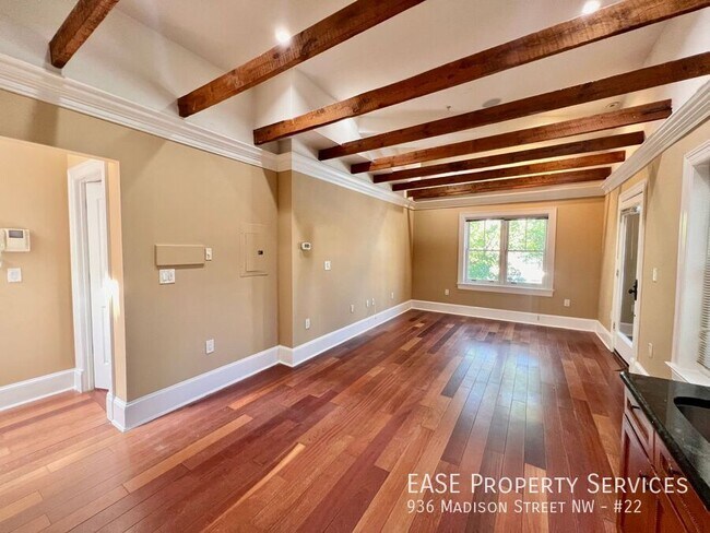 Foto del edificio - 936 Madison St NW