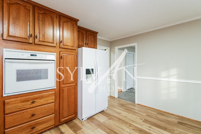 Building Photo - Beautiful 5BR home in North High Point!