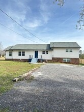 Building Photo - 3130 Tonia Dr SW