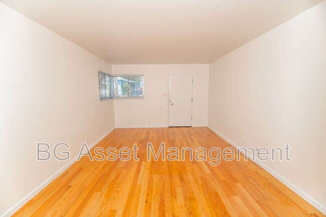 Building Photo - 5308 Columbia Ave