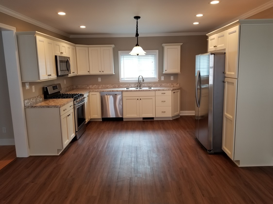 Foto principal - 307 W Main St