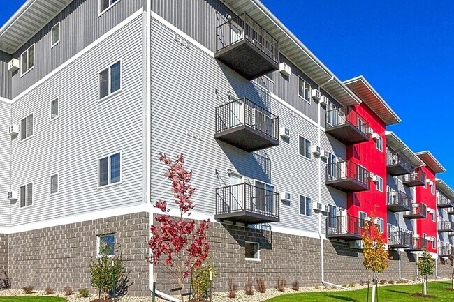 Building Photo - The Nest I