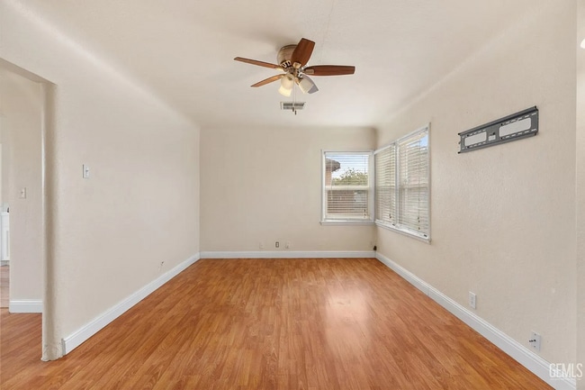 Building Photo - 113 Bliss St