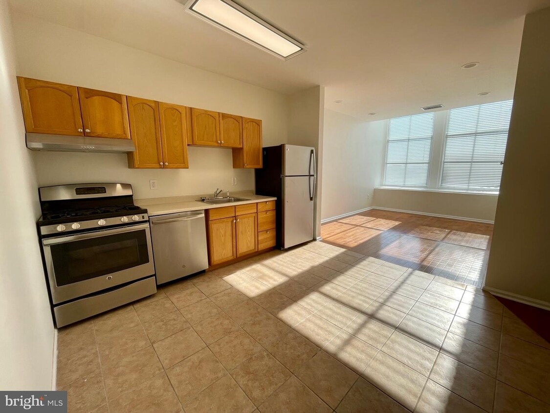 1050 Constitution Ave Philadelphia Pa 19112 1050 E Montgomery Ave Unit 305, Philadelphia, PA 19125 - Room for Rent