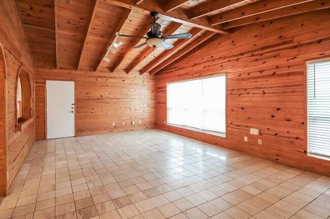 Building Photo - 12426 Settle Dr