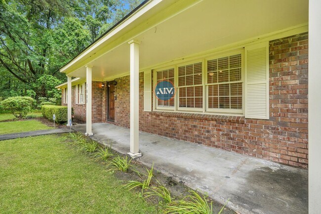 Foto del edificio - Rare opportunity minutes away from Savannah - 3-bedroom/2-bathroom home Move In Today!