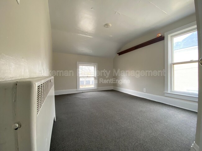 Foto del edificio - 415-417 W Oak