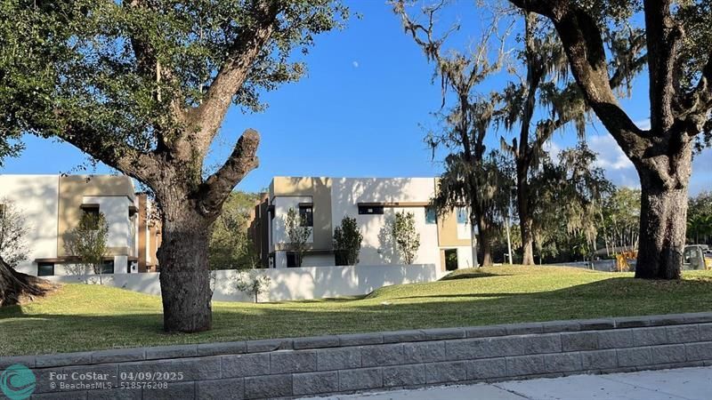 Foto principal - 4151 S oaks Pl