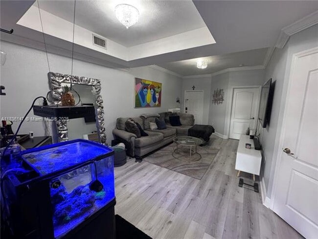 Foto del edificio - 9014 W Flagler St
