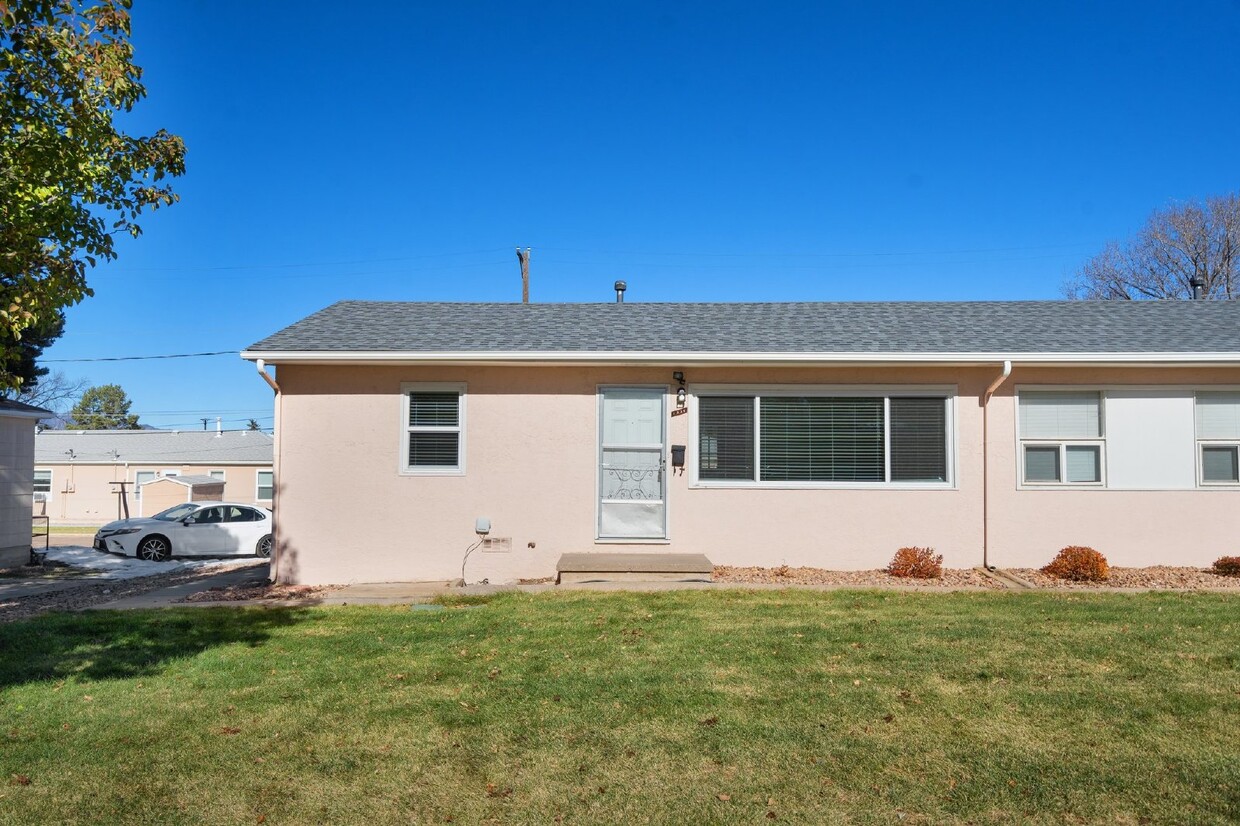 Primary Photo - "Cozy Retreat in Colorado Springs – Your I...