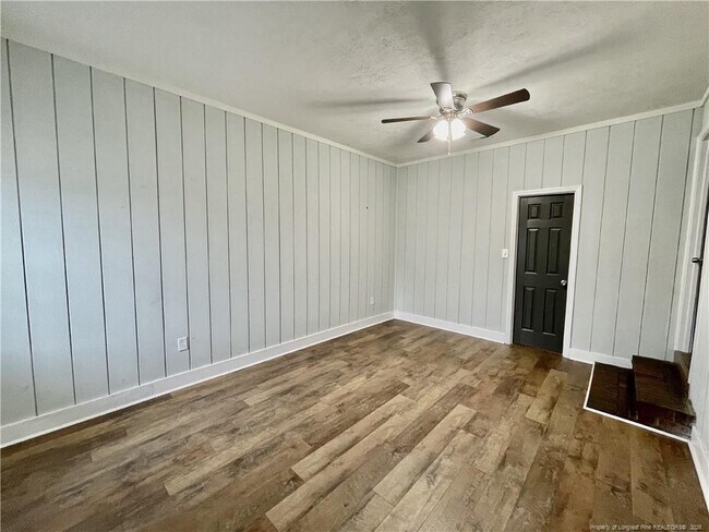 Building Photo - 2816 E Cramer Dr