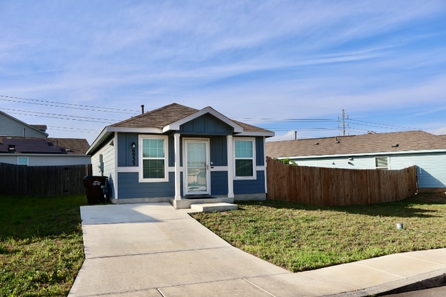 Photo - 6933 Sunspot (Converse, TX) House