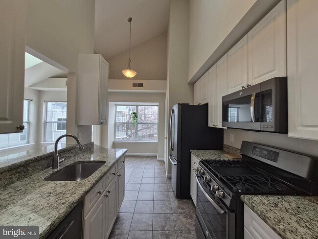 Building Photo - 5916 Founders Hill Dr