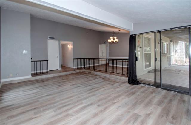 Foto del edificio - 3201 Christie Cir