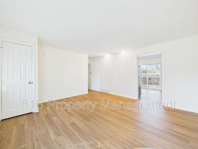 Foto del edificio - 6202 E 150th Terrace