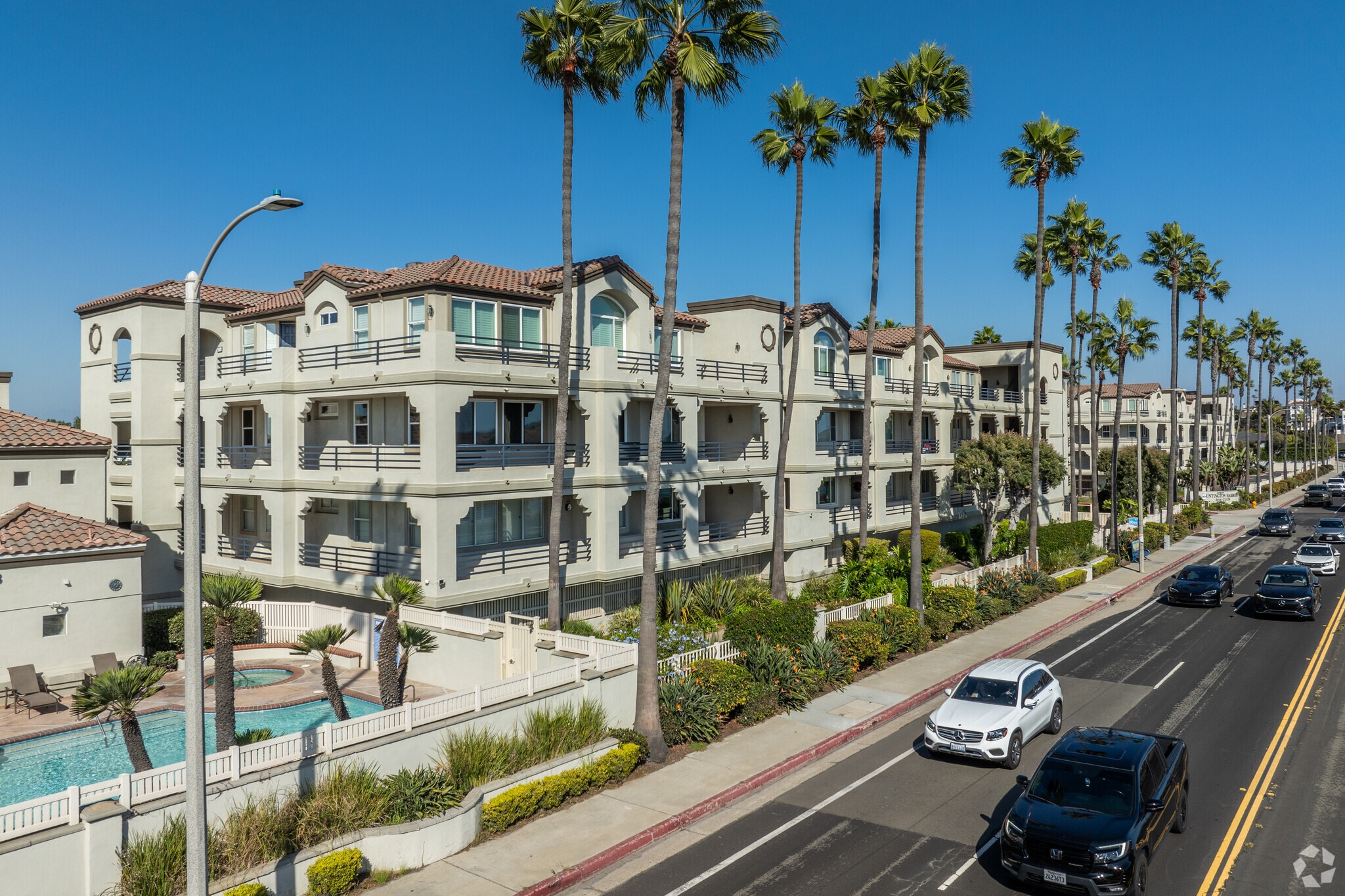 Huntington Harbour Bay Club