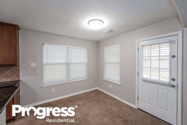 Foto del edificio - 7811 Iris Glen Ln