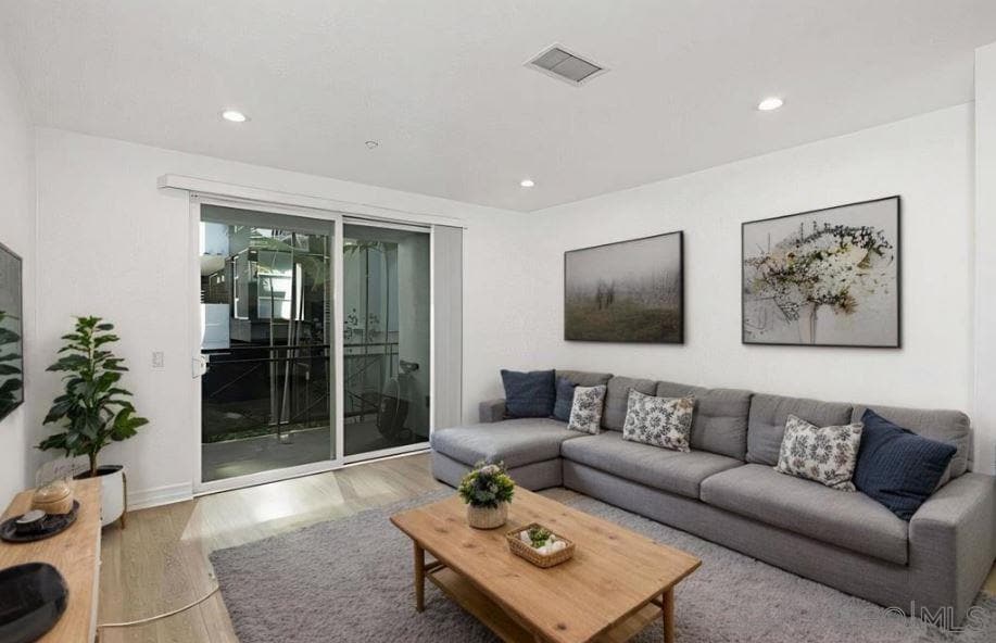 Foto principal - 525 Eleventh Ave