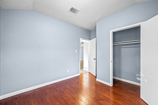 Foto del edificio - 11059 Landsbury Cir